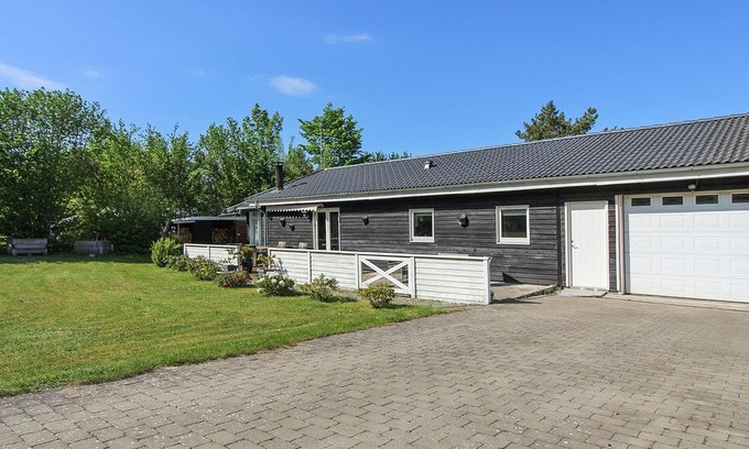 Melby House | 3 bedroom accommodation in Melby