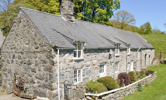 Cwmtirmynach Cottage | 3 bedroom accommodation in Bala