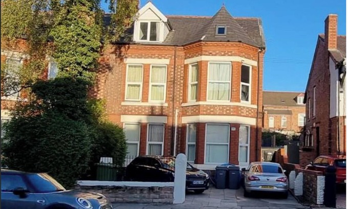 Birkenhead Apartment | 3 Bedroom Apartment - Borough Road