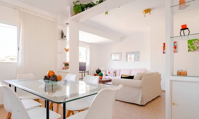 Ciutat Jardi Apartment | 3 bedroom apartment in Valencia Center