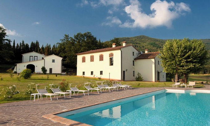 Montemurlo Apartment | 3-bedroom apartment in Tuscany, ancient farm, nature, swimming pool, 8 guests