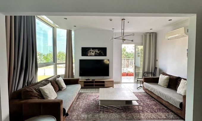 Ash Shati Apartment | 3-bedroom apartment in terrific Jeddah with WiFi, fitness room, AC