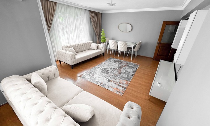 Kagithane Apartment | 3-bedroom apartment in enchanting Istanbul with WiFi, with Full Air Conditioning