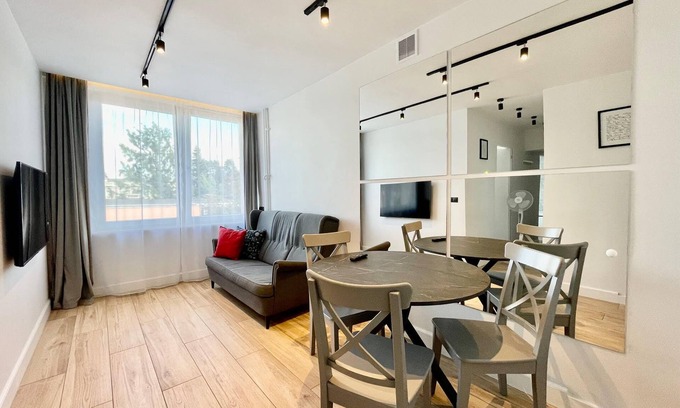 Muranow Apartment | 3 bedroom apartment located on Warsaw Old Town