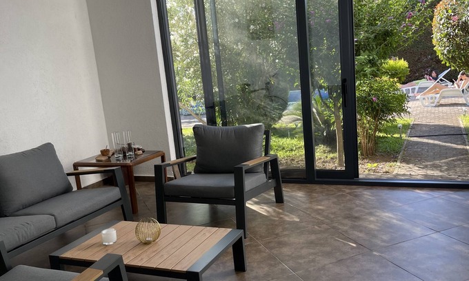 Bar Apartment | 3 Bedroom Apartment with pool