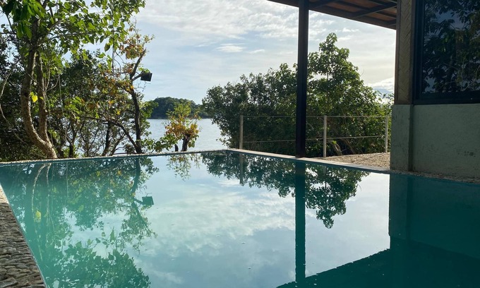 Coron House | 3 Bedroom Beach House with Pool
