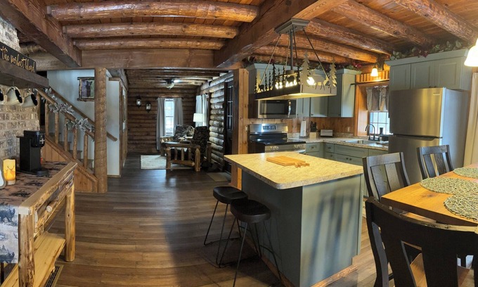 Shore Cabin | 3-bedroom cabin in country setting with AC, WiFi, 15-20 min. to local wineries.