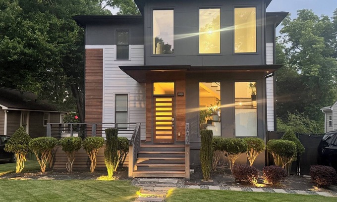 Atlanta House | 3-bedroom charming house in west midtown Atlanta with fitness room
