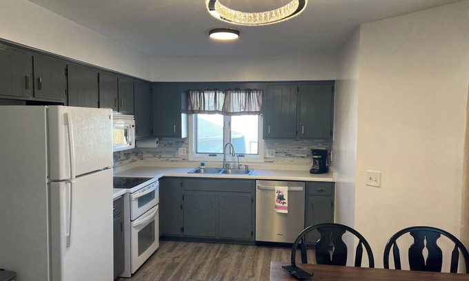 West Bend Condo | 3-bedroom condo in charming West Bend with AC, WiFi. Enjoy your stay