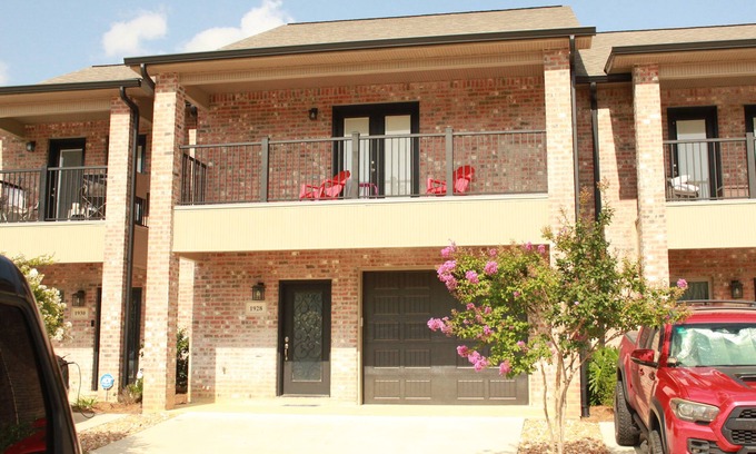 DeRidder Condo | 3-bedroom condo in DeRidder, Fully Furnished-WiFi-AC. Enjoy your stay. 1928