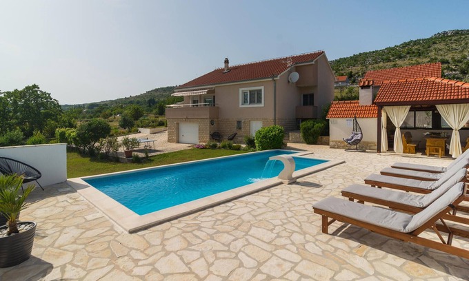 Municipality of Klis House | 3 bedroom cozy home in Brstanovo