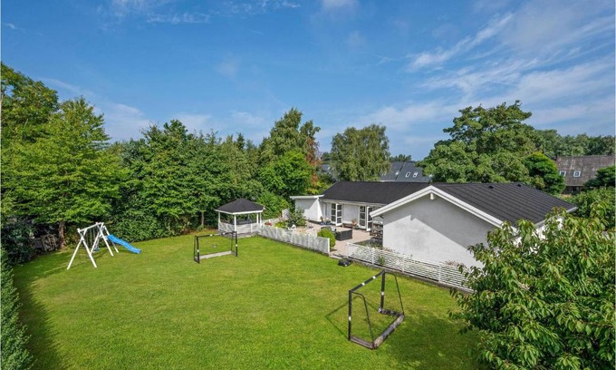 Rageleje House | 3 Bedroom Cozy Home In Vejby