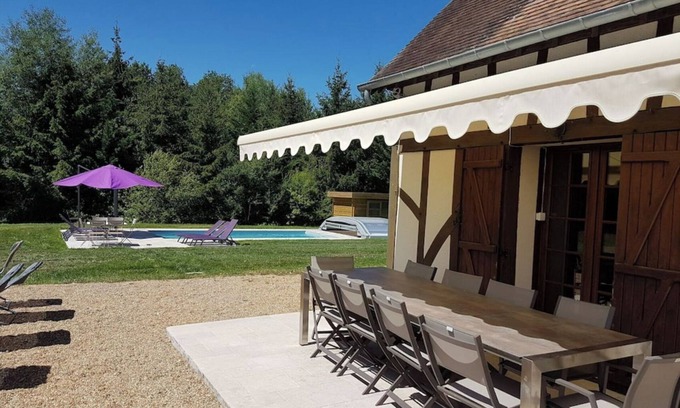 Fontaines-en-Sologne House | 3 bedroom house and TV lounge, private swimming pool, 50 ha forest, ponds, tennis court