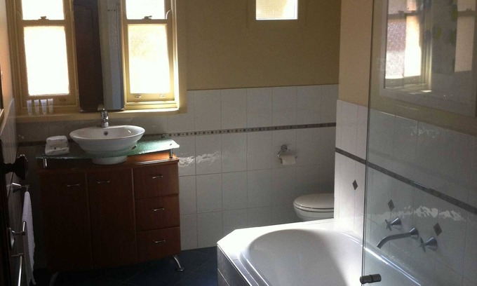 Golden Point House | 3 Bedroom house