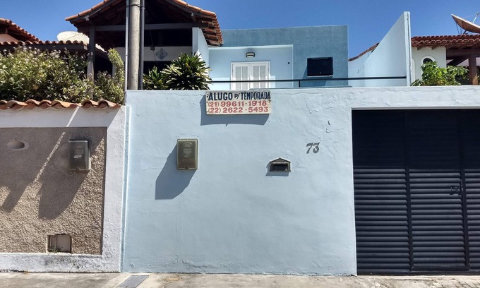Taio House | 3 Bedroom House, 2 Car Garage - Sleeps 8 People- Pet Friendly