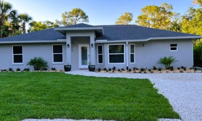 Rural Estates House | 3-bedroom house in awesome Naples with Heated Pool and Hot tub, AC, WiFi