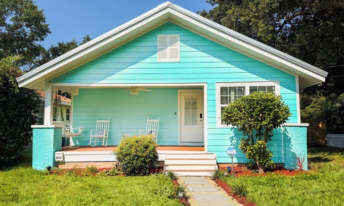 Gulfport House | 3-bedroom house in charming Gulfport with AC.