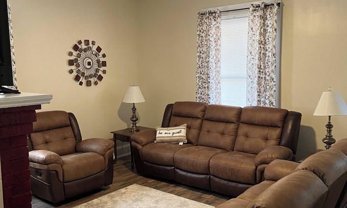 Montgomery House | 3-bedroom house in Montgomery near eats, university, trails, NRG.