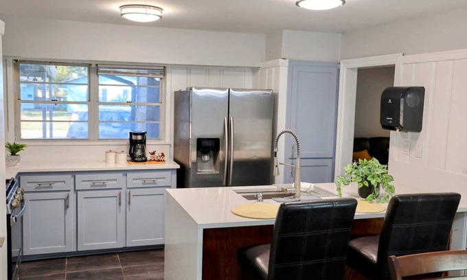 Kempwood House | 3-bedroom house in superb Houston with AC, WiFi. Enjoy your stay