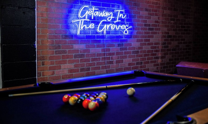 Grove City House | 3-bedroom house one mile from downtown Grove City+Dogs welcome+Quiet+Pool table