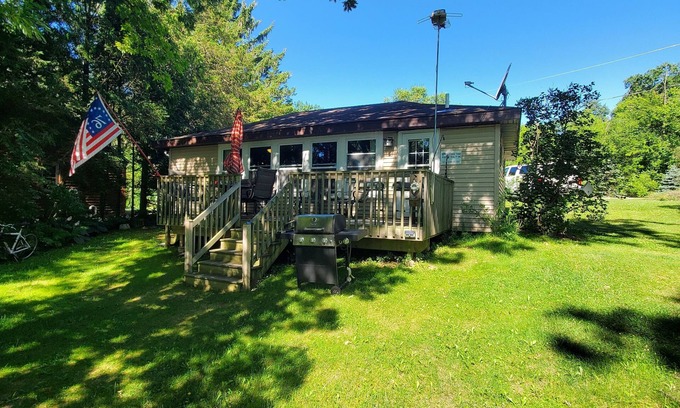 Campbellsport Cottage | 3-bedroom lake cottage in the Kettle Moraine State Forest
