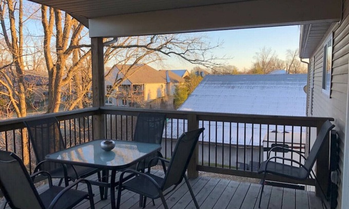 Collinsville Apartment | 3 Bedroom Loft overlooking water
