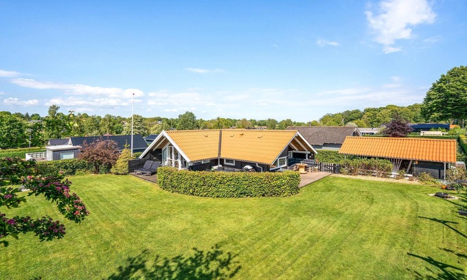 Hejlsminde Strand House | 3 bedroom lovely home in Hejls