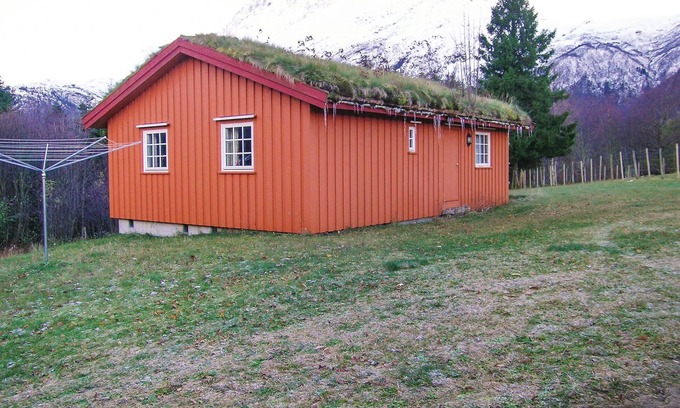 Nesset House | 3 bedroom lovely home in Eresfjord