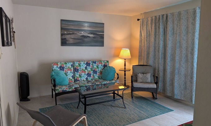 Rockdale Apartment | 3-bedroom Make yourself home while in Rockdale B