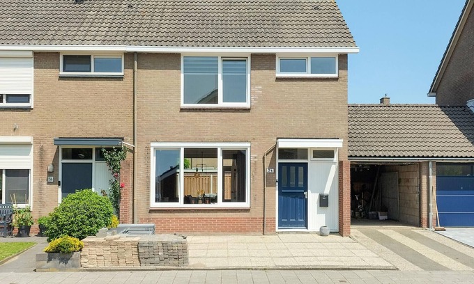Oost-Souburg House | 3 bedroom nice home in Oost-Souburg