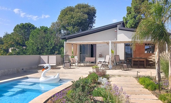 Partanna House | 3 bedroom pet friendly home in Partanna