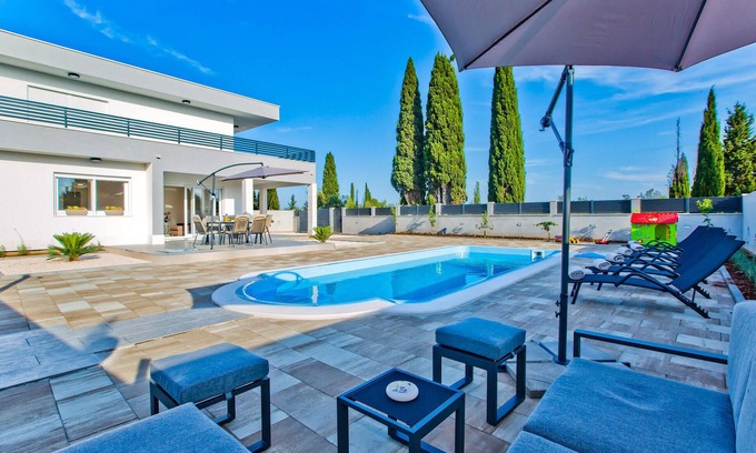 Bogomolje House | 3 bedroom stunning home in Bogomolje