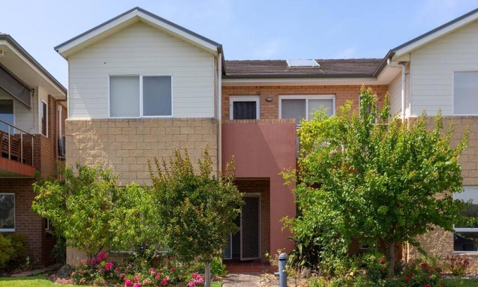 Bonbeach House | 3 bedroom Townhouse In Bonbeach VIC