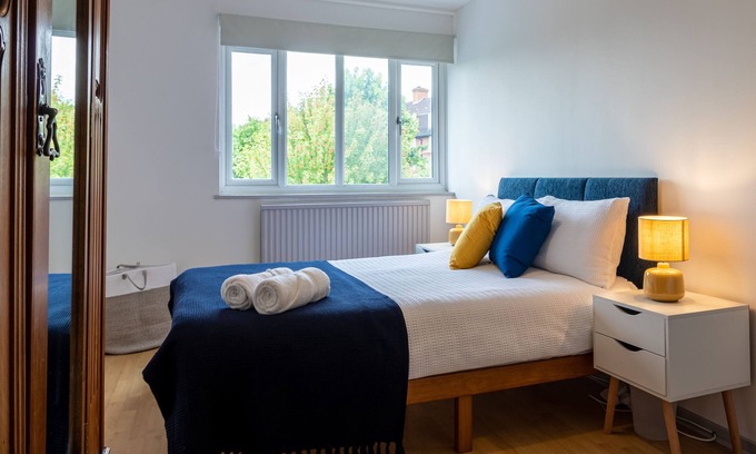 Chaucer House | 3-bedroom townhouse with office space in London - 7 min from London Bridge