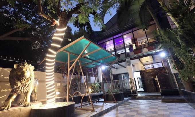Kandivali East House | 3-Bedroom Villa – Relax with Garden, Gym & BBQ