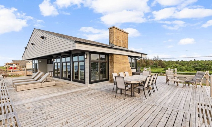 Grand Barachois House | 3 bedroom Waterfront Oasis