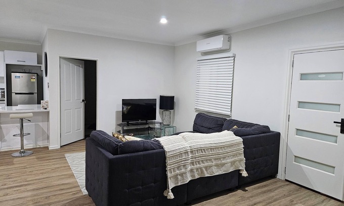Webberton Ski Chalet | 3 Bedroomed Deluxe Holiday and Business Villa