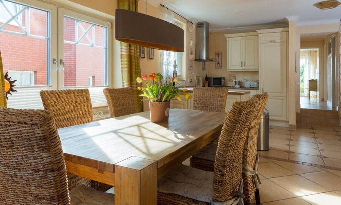 Haffkrug Apartment | 3 bedrooms 2 bathrooms WLAN Ostsee Haffkrug central Animal lovers Terrace Family Couples S