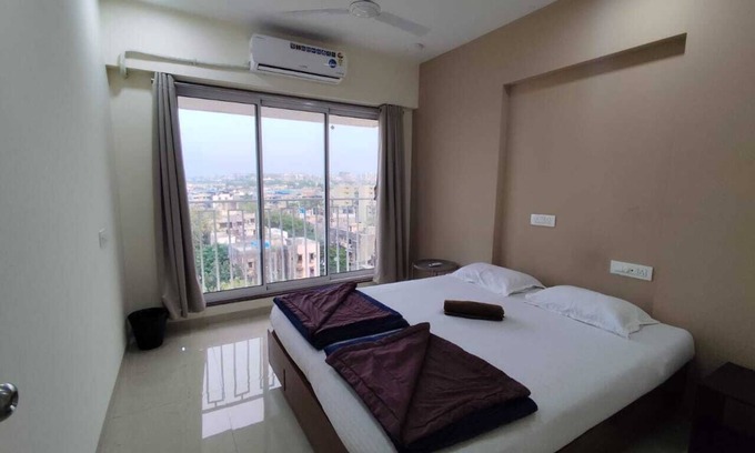 Santacruz Bed & Breakfast | 3 BHK Apartment with AC, WiFi, and Rooftop in Santacruz, Mumbai.