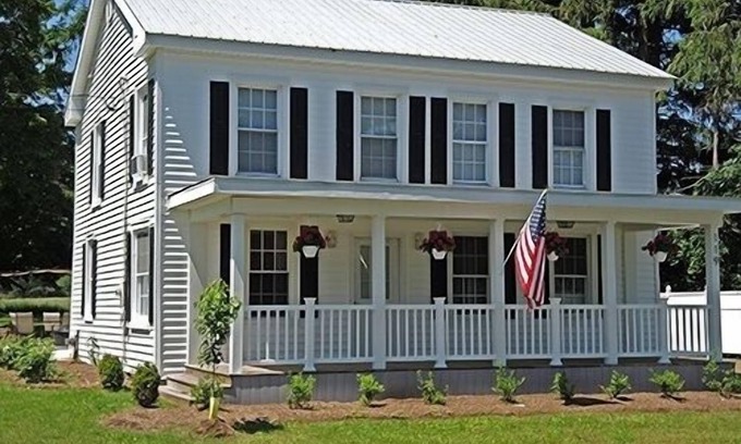 Milford House | 3 Mile Drive to Cooperstown Dreams Park and POOL