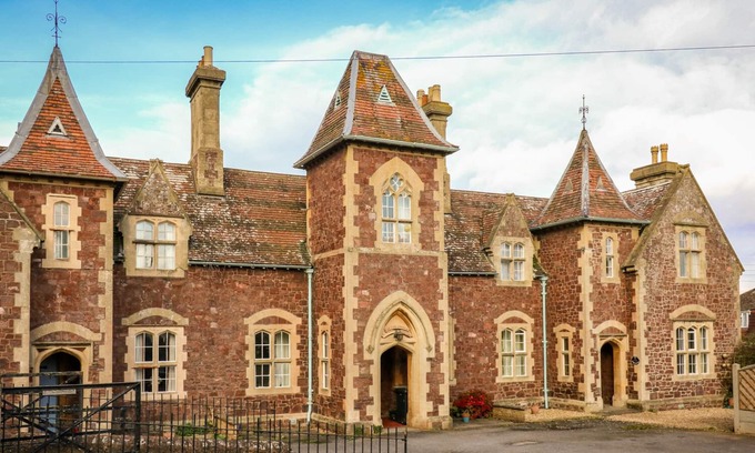 Dunster Cottage | 3 OLD POLICE STATION, pet friendly, with open fire in Dunster