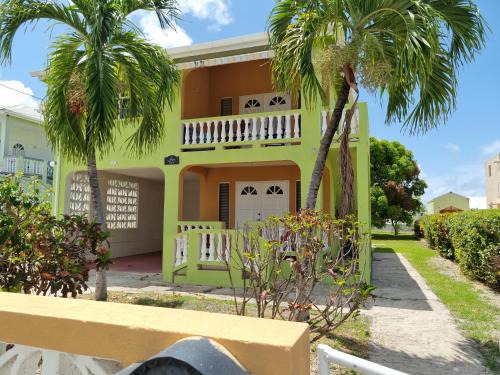 Enterprise Apartment | 3 Palms by Coastal View7