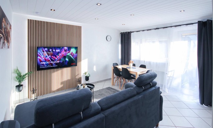 Stuttgart Apartment | 3 room duplex apartment 6 people Zuffenhausen Porsche