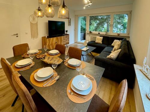 Sindelfingen Apartment | 3 Zimmer Apartment, 82 qm, max 5 Pers, Balkon, Garage, Internet 300 mBit