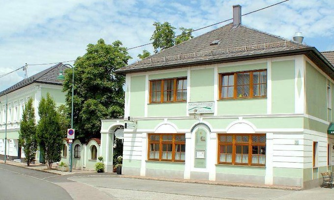 Schwertberg Hotel | 30 m² Hotel ∙ 2 guests