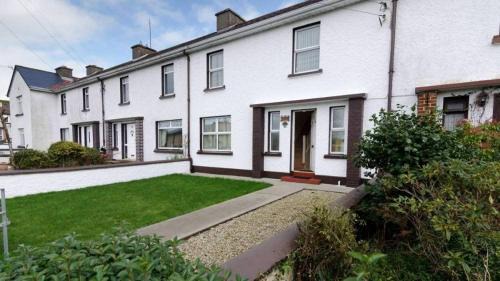 Buncrana House | 30 Marian Park - Luxury Townhouse