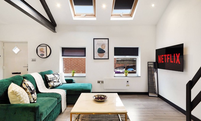 Castleford Apartment | 30% off! New York Living in Yorkshire - Sleeps 4