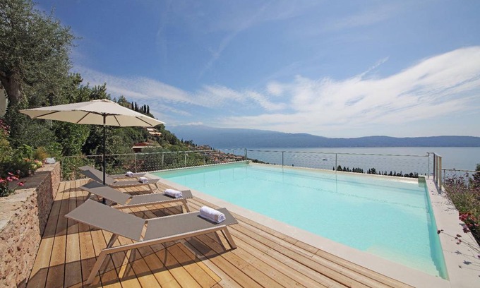 Pulciano House | 300 m² House ∙ 4 bedrooms ∙ 11 guests