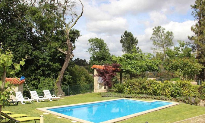 Molares House | 300 m² House ∙ 6 bedrooms ∙ 18 guests