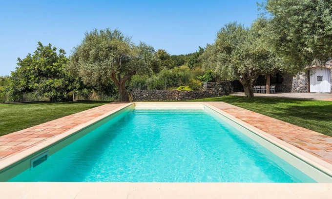 Milo Villa | 300 m² Villa ∙ 6 bedrooms ∙ 12 guests